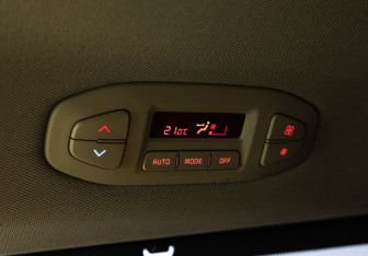 Подержанный автомобиль Kia Carnival 2019 года (23 фото)