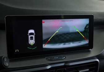 Подержанный автомобиль Geely Coolray 2021 года (17 фото)