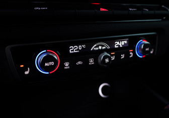 Подержанный автомобиль Audi A3 Hatchback 2017 года (17 фото)