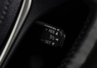 Подержанный автомобиль Toyota RAV4 2016 года (13 фото)