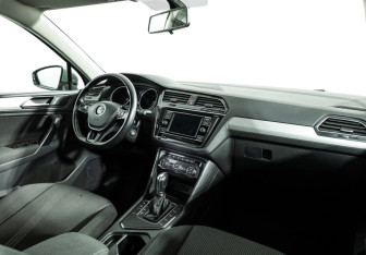 Подержанный автомобиль Volkswagen Tiguan 2018 года (9 фото)