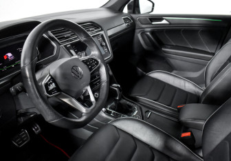 Подержанный автомобиль Volkswagen Tiguan 2021 года (9 фото)