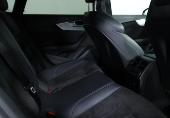 Подержанный автомобиль Audi A5 Liftback 2020 года (11 фото)