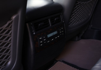 Подержанный автомобиль Toyota Land Cruiser Suv 2008 года (13 фото)