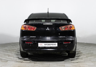 Подержанный автомобиль Mitsubishi Lancer Sedan 2008 года (6 фото)