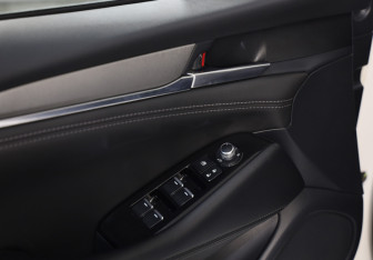 Подержанный автомобиль Mazda 6 Sedan 2023 года (21 фото)