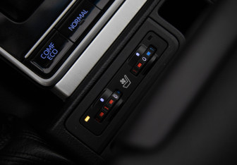 Подержанный автомобиль Toyota Land Cruiser Prado 2018 года (13 фото)