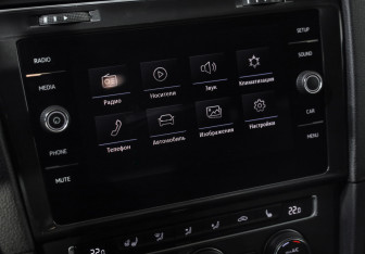 Подержанный автомобиль Volkswagen Golf Hatchback 2018 года (14 фото)