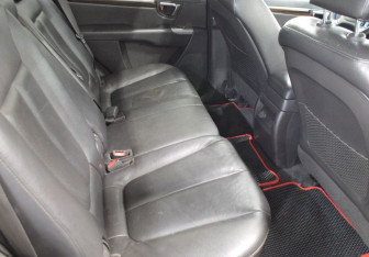 Подержанный автомобиль Hyundai Santa Fe 2011 года (13 фото)