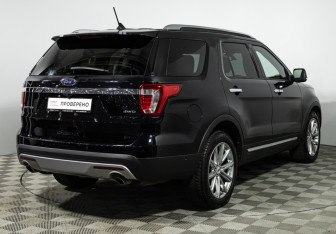 Подержанный автомобиль Ford Explorer 2017 года (5 фото)