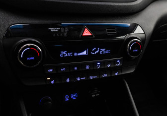 Подержанный автомобиль Hyundai Tucson 2017 года (14 фото)