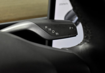 Подержанный автомобиль Tesla Model 3 2019 года (18 фото)