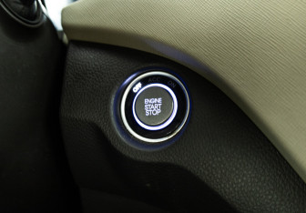 Подержанный автомобиль Hyundai Santa Fe 2014 года (19 фото)