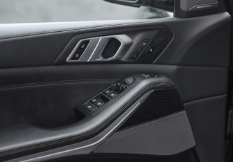 Подержанный автомобиль BMW X5 2020 года (26 фото)
