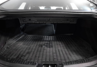 Подержанный автомобиль Ford Mondeo Sedan 2013 года (22 фото)