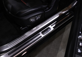 Подержанный автомобиль Rolls-Royce Wraith 2016 года (25 фото)