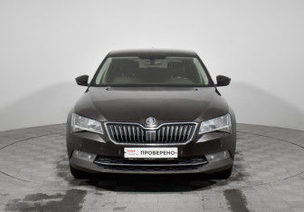 Подержанный автомобиль Skoda Superb Liftback 2018 года (2 фото)