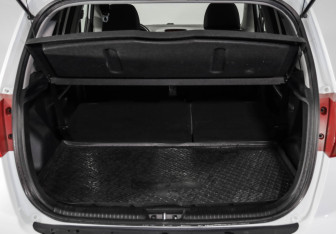 Подержанный автомобиль Kia Venga 2015 года (32 фото)