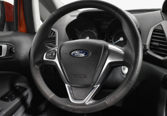 Подержанный автомобиль Ford EcoSport 2017 года (14 фото)
