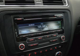 Подержанный автомобиль Volkswagen Jetta Sedan 2012 года (14 фото)