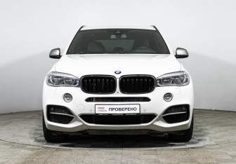 Подержанный автомобиль BMW X5 2014 года (2 фото)