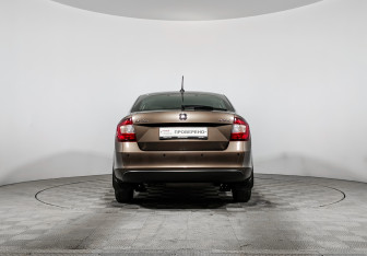 Подержанный автомобиль Skoda Rapid Liftback 2019 года (6 фото)