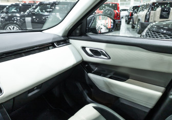 Подержанный автомобиль Land Rover Range Rover Velar 2021 года (26 фото)