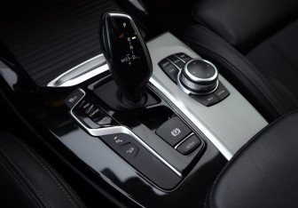 Подержанный автомобиль BMW X3 2018 года (21 фото)