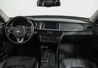 Подержанный автомобиль Kia Optima Sedan 2016 года (10 фото)