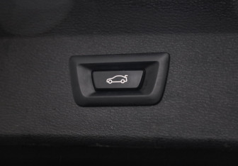 Подержанный автомобиль BMW X1 2021 года (28 фото)