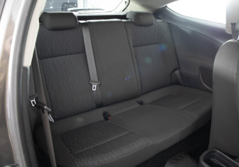 Подержанный автомобиль Opel Astra Hatchback 2012 года (15 фото)