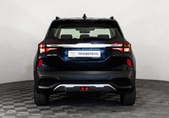 Подержанный автомобиль Kia Seltos 2021 года (8 фото)