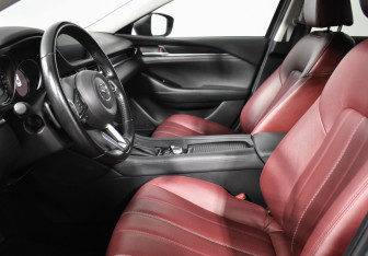 Подержанный автомобиль Mazda 6 Sedan 2021 года (10 фото)