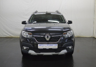 Подержанный автомобиль Renault Sandero 2019 года (2 фото)