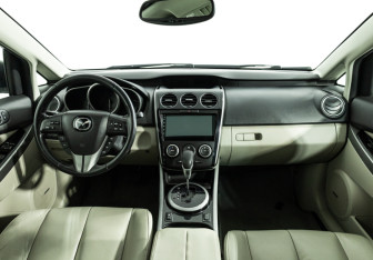 Подержанный автомобиль Mazda CX-7 2011 года (13 фото)
