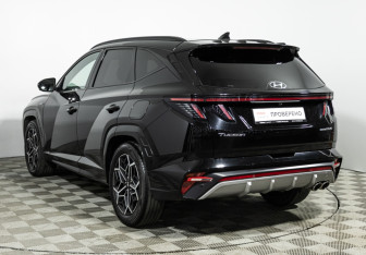 Подержанный автомобиль Hyundai Tucson 2022 года (7 фото)