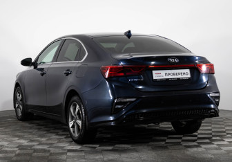 Подержанный автомобиль Kia Cerato Sedan 2019 года (7 фото)
