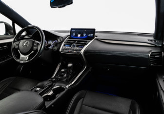 Подержанный автомобиль Lexus NX 2015 года (11 фото)