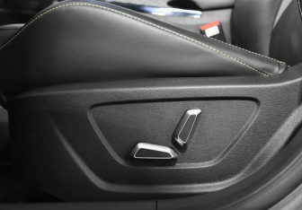 Подержанный автомобиль Geely Coolray 2023 года (21 фото)