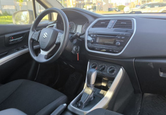 Подержанный автомобиль Suzuki SX4 Hatchback 2018 года (9 фото)