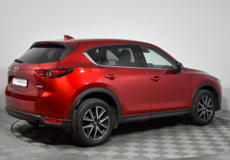Подержанный автомобиль Mazda CX-5 2017 года (5 фото)
