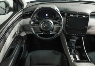 Подержанный автомобиль Hyundai Tucson 2021 года (10 фото)