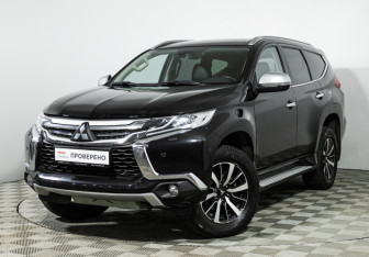 Подержанный автомобиль Mitsubishi Pajero Sport 2017 года (1 фото)