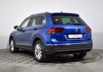 Подержанный автомобиль Volkswagen Tiguan 2020 года (8 фото)