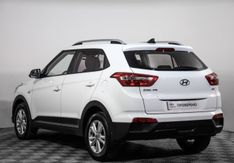 Подержанный автомобиль Hyundai Creta 2018 года (7 фото)