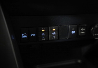Подержанный автомобиль Toyota RAV4 2019 года (17 фото)