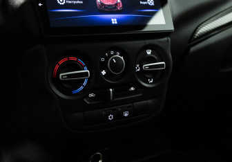 Подержанный автомобиль LADA (ВАЗ) Granta Sedan 2023 года (17 фото)