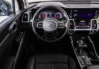 Подержанный автомобиль Kia Sorento 2021 года (11 фото)