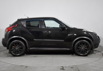 Подержанный автомобиль Nissan Juke 2011 года (4 фото)