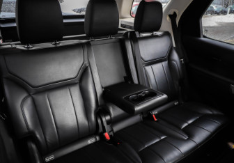 Подержанный автомобиль Land Rover Discovery 2017 года (29 фото)